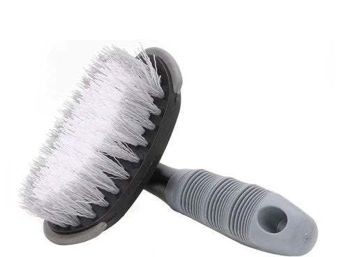 TYRE BRISTLE BRUSH